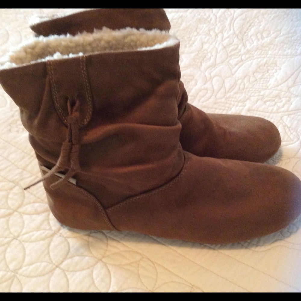 Bearpaw Bootie! NWOT